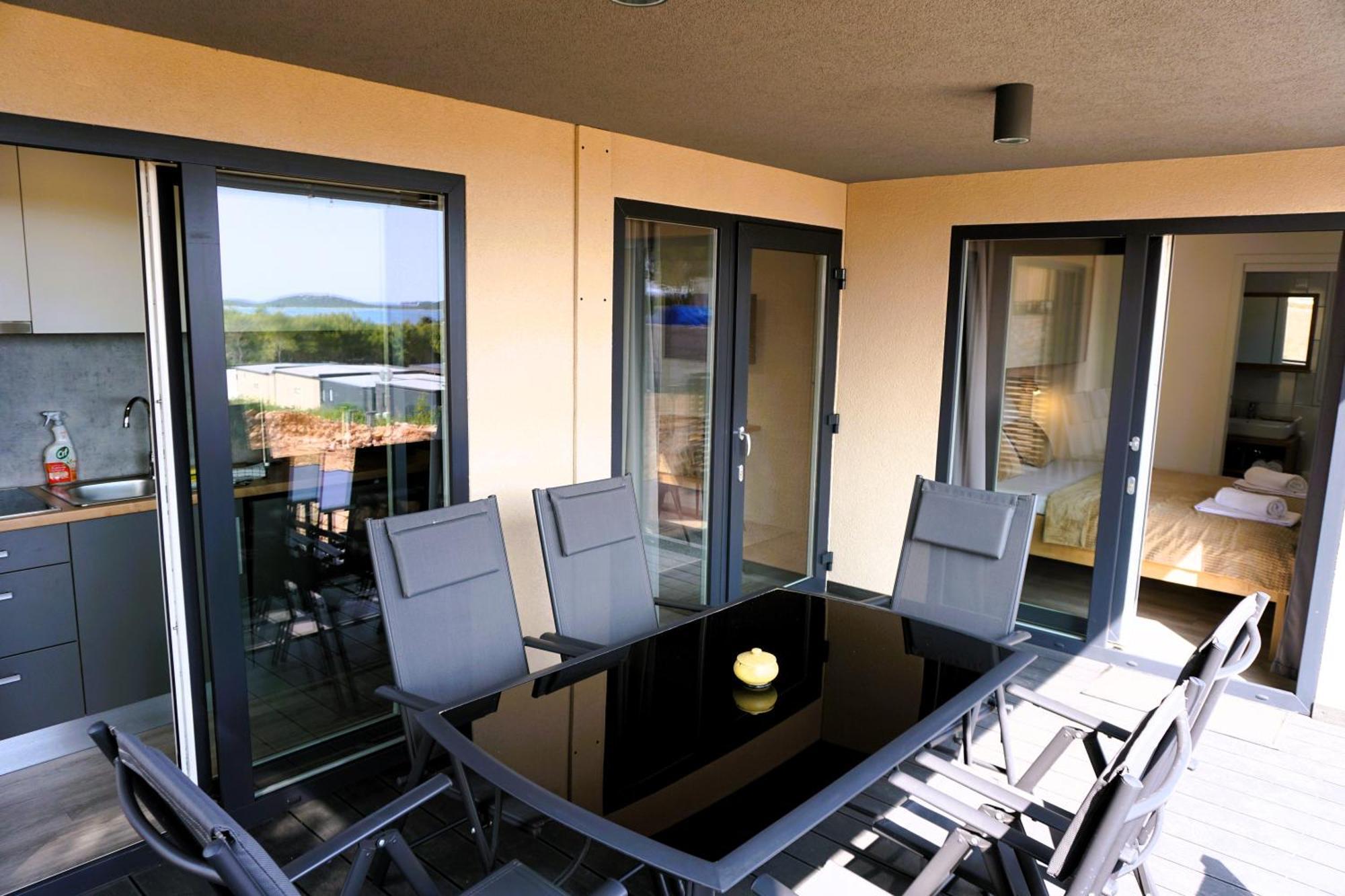 Homes With Pool - Premiumholidays -